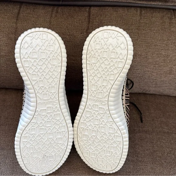 Skechers Women's Wilshire Blvd Lace-Up Sneaker Bellevue Black Size 9.5 - Picture 4 of 9